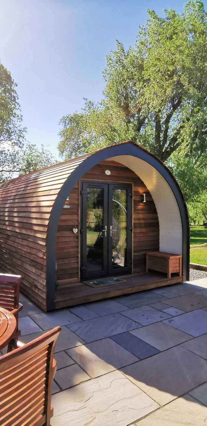Glamping holidays with hot tubs near me