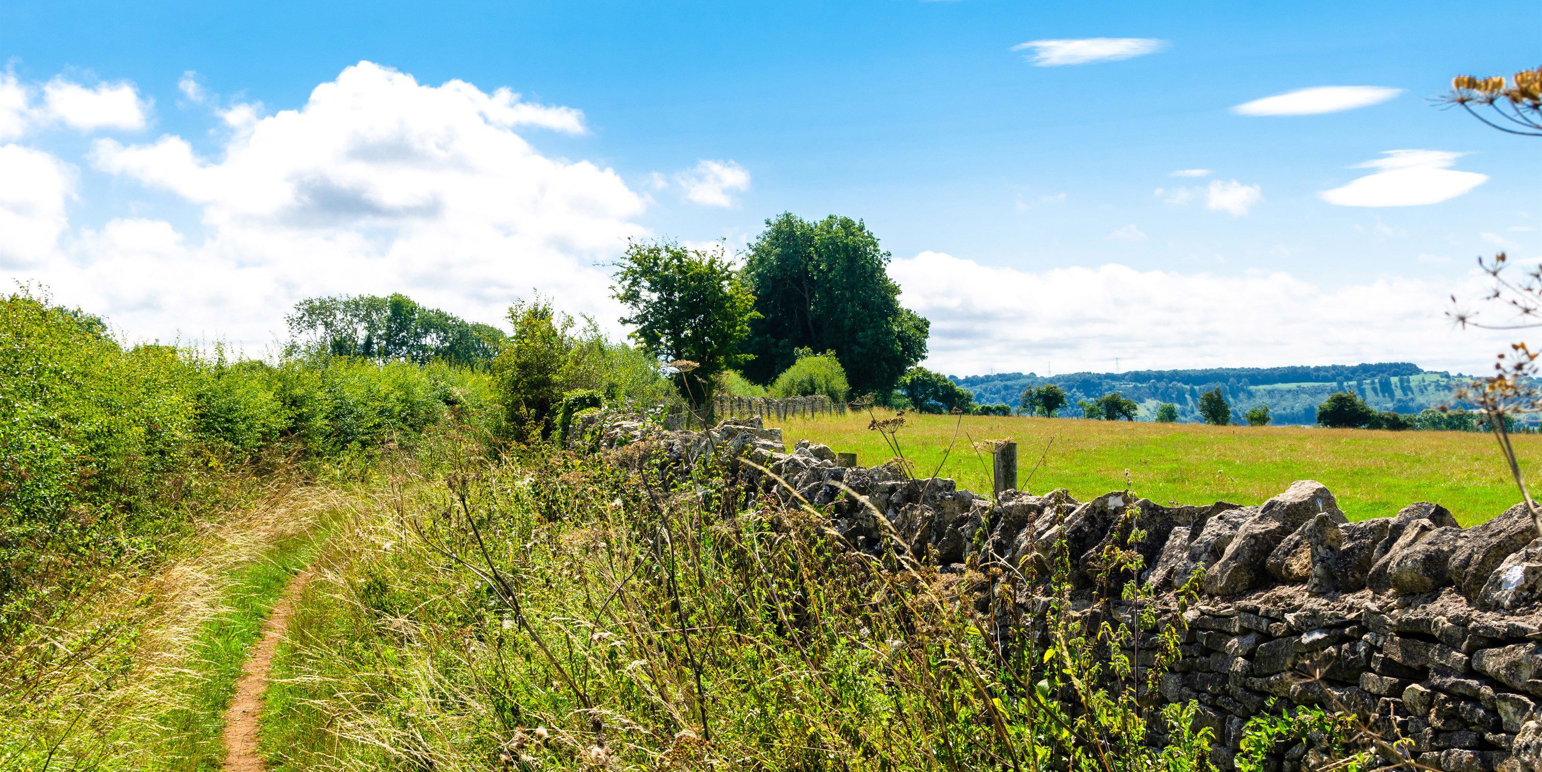 7 campsites on the Cotswold Way Best camping on the Cotswold Way