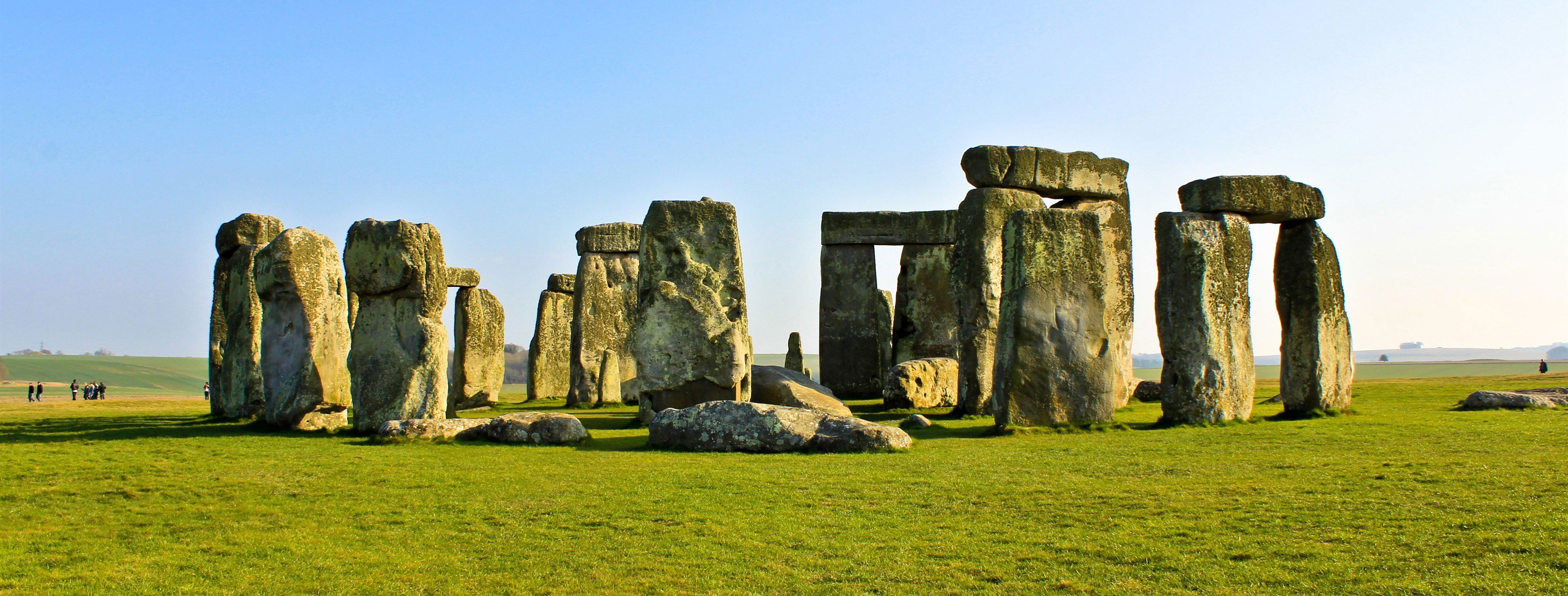 Campsites that allow fires in Amesbury, Wiltshire