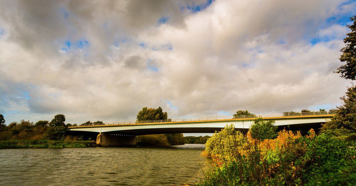 Campsites with swimming pools in Laleham, Surrey