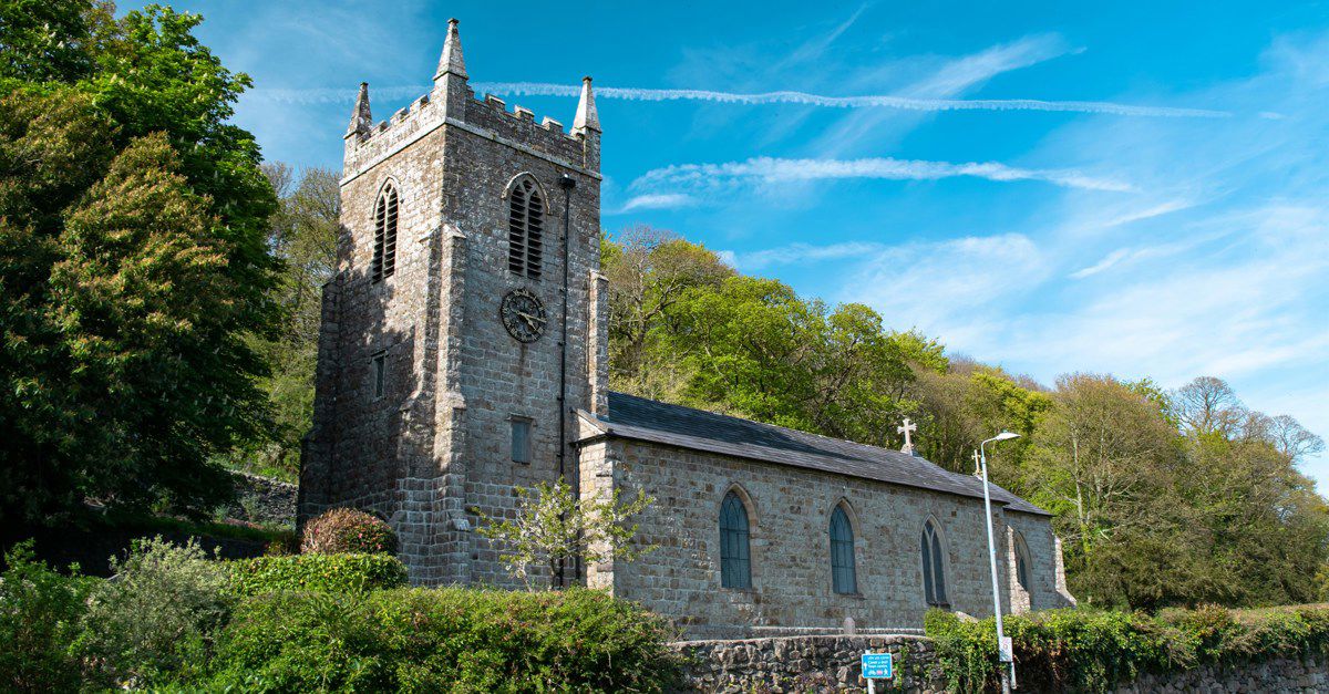 Campsites with swimming pools in Llangefni, Anglesey