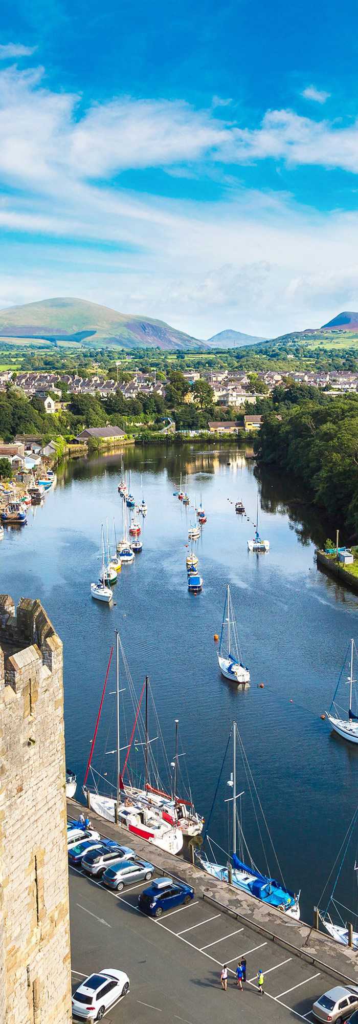 Campsites with swimming pools in Caernarfon, Gwynedd
