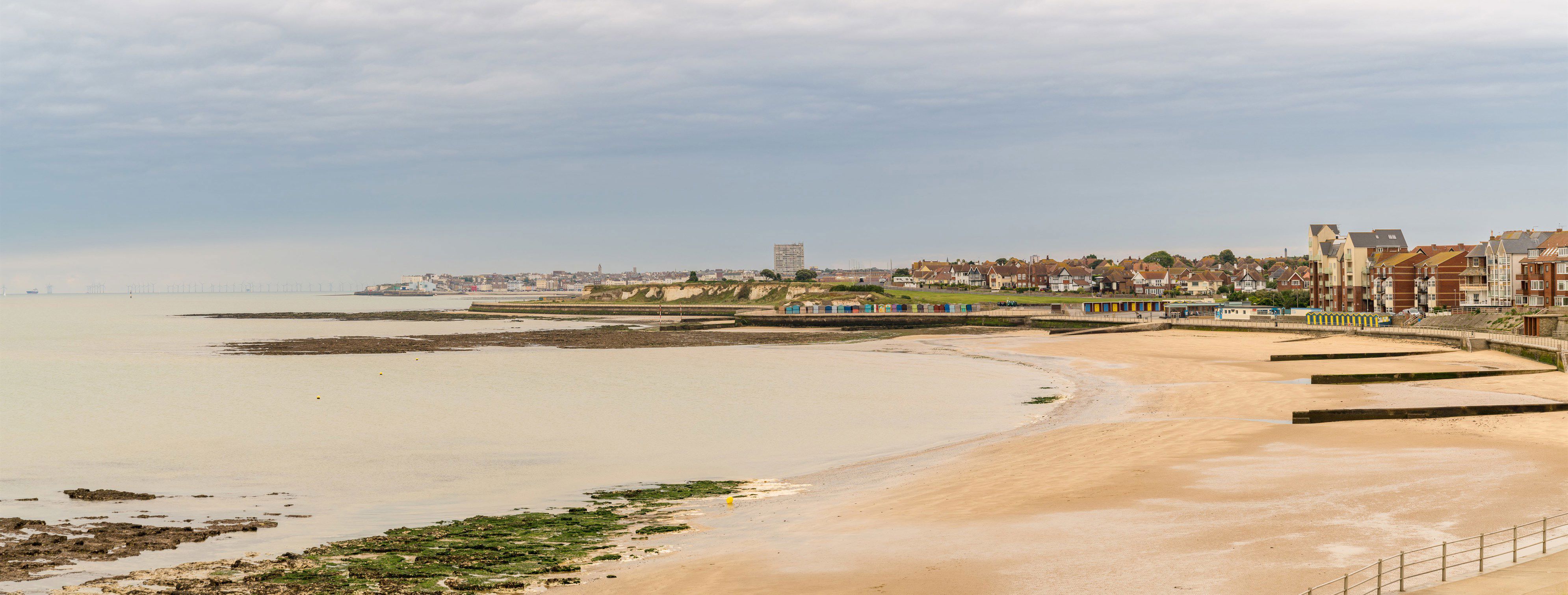 Campsites with swimming pools in Birchington On Sea, Kent